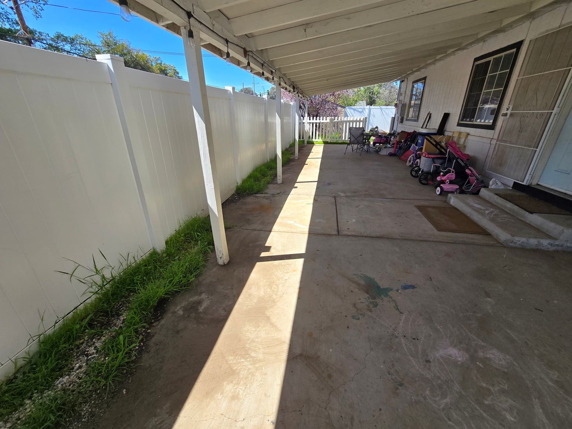 Patio Clutter Cleanup in Ramona